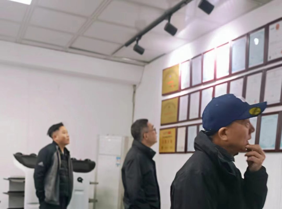 中國(guó)工程院院士于明參觀